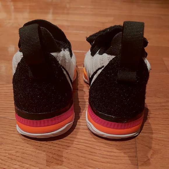 Nike toddler boys sneakers - Picture 5 of 8